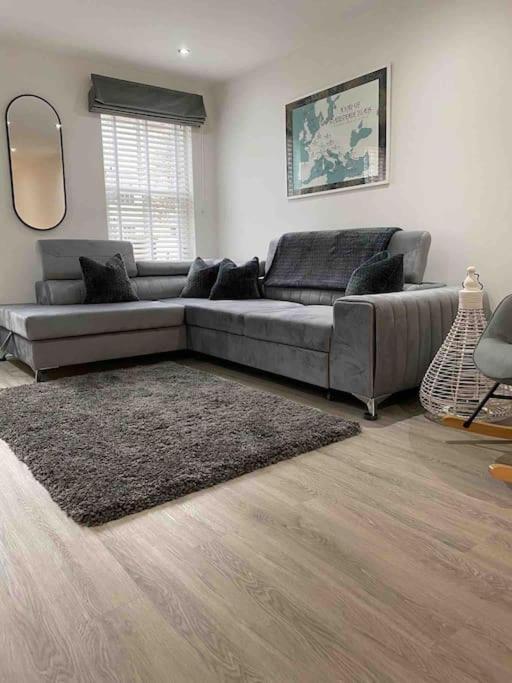Luxury Town Centre Apartment Walking Distance To Rsc Theatre Stratford-upon-Avon Exterior photo